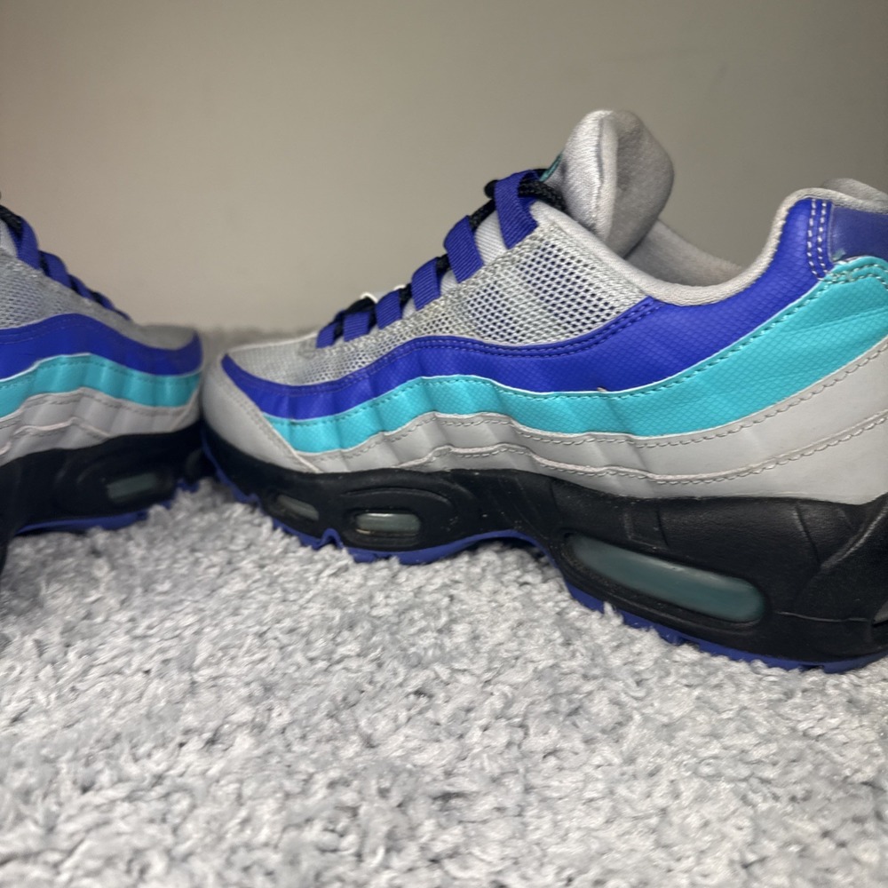 Nike Air Max 95 Wolf Grey Grape AT2865-001 Men's 5 Women's 6.5 Pre-Owned - Picture 6 of 8